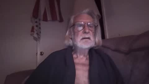 Snapshot of alphauniform chatting on January 2026 11:02:02 AM AlphaUniform online show from January 2026 11:02:02 AM