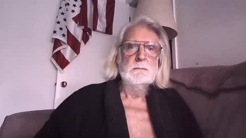 Snapshot of alphauniform chatting on February 2026 05:33:01 PM AlphaUniform online show from February 2026 05:33:01 PM