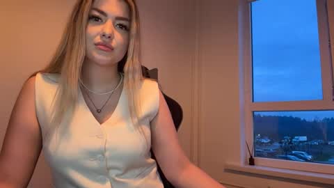 Snapshot of altagraciavaughner chatting on April 2026 04:47:02 PM Amelia online show from April 2026 04:47:02 PM