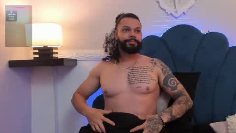 Snapshot of alukardbig chatting on December 2025 04:22:01 PM alukardbig online show from December 2025 04:22:01 PM