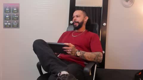 Snapshot of alukardbig chatting on December 2025 12:01:02 PM alukardbig online show from December 2025 12:01:02 PM