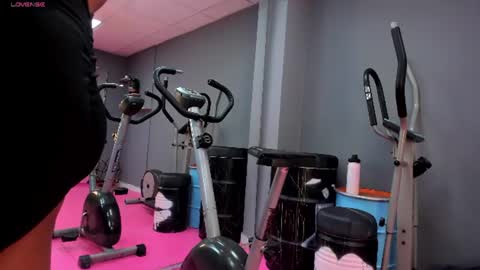 ALUNA  online show from June 2026 06:32:02 PM