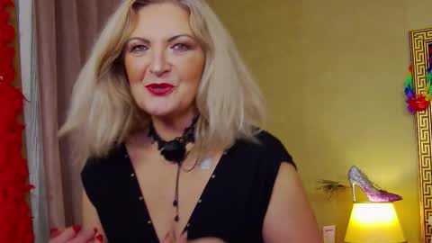 Alura Jenson online show from December 2025 08:27:01 PM