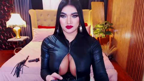 Alura Jhenson online show from April 2026 01:05:02 PM