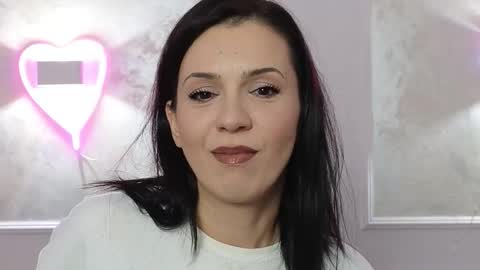 alyarei online show from November 2025 07:23:02 PM