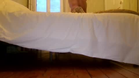 alyema128 online show from April 2026 06:35:01 PM