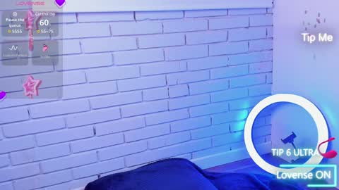 Snapshot of alys_molly chatting on December 2024 02:50:01 PM sopie online show from December 2024 02:50:01 PM