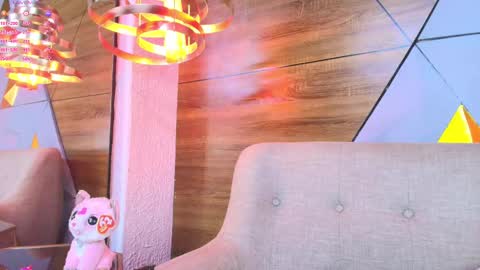 Snapshot of alys_molly chatting on February 2025 02:04:02 PM sopie online show from February 2025 02:04:02 PM