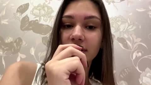 Snapshot of alysastuddiford chatting on July 2026 07:21:01 PM Alisa online show from July 2026 07:21:01 PM