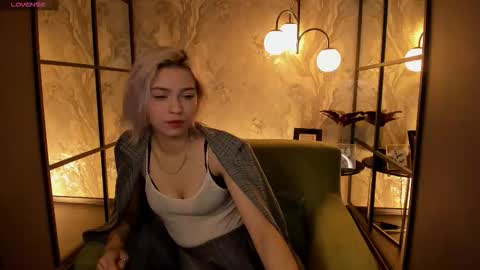 Alysia online show from October 2025 01:53:01 PM