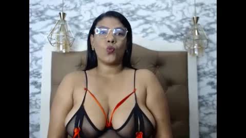 alyson online show from November 2025 06:54:01 PM