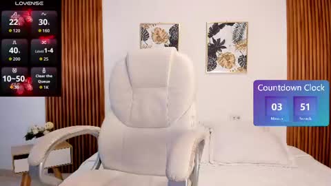 alyssabeauty_ online show from June 2026 06:08:01 PM
