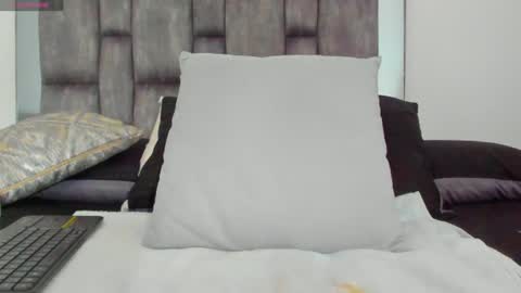 alyssia online show from July 2026 01:03:01 PM