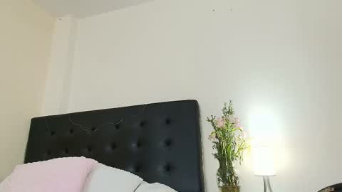 Isabella online show from March 2025 10:56:01 PM