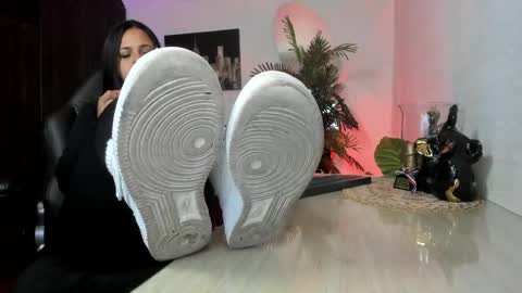 anny online show from May 2026 02:08:02 AM