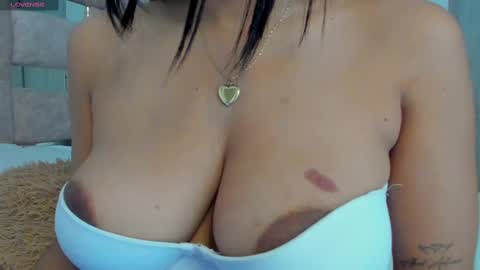 Snapshot of amaia_mendoza chatting on February 2025 06:30:02 PM Amaia Mendoza online show from February 2025 06:30:02 PM