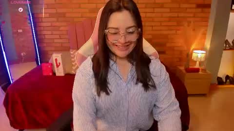 Hi Im AmaiaHelp me reach 100 likes online show from June 2026 01:13:01 PM