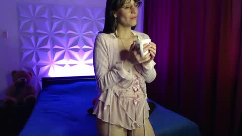 Snapshot of amalett chatting on April 2026 11:31:02 AM Amalett online show from April 2026 11:31:02 AM