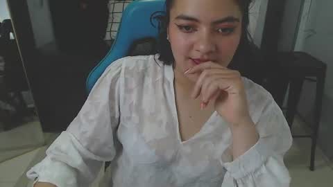 amalia_a online show from July 2026 01:42:01 PM