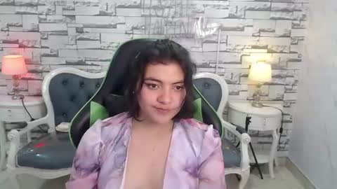 amalia_a online show from July 2026 04:39:33 PM