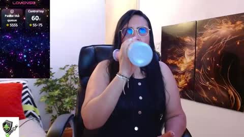 Snapshot of amalia_brunette chatting on February 2025 11:01:01 PM AMALIA online show from February 2025 11:01:01 PM