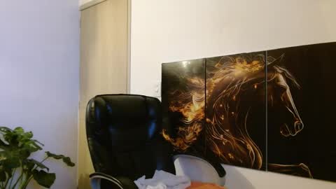 Snapshot of amalia_brunette chatting on May 2026 12:29:02 AM AMALIA online show from May 2026 12:29:02 AM