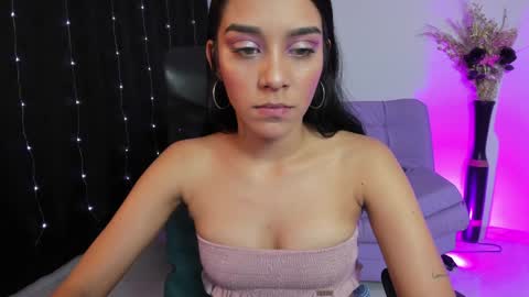 Amalia cruss online show from January 2025 01:30:01 AM