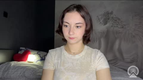 Snapshot of amalia_lambert13 chatting on May 2026 07:19:02 PM amalia_lambert13 online show from May 2026 07:19:02 PM