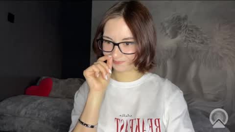 Snapshot of amalia_lambert13 chatting on May 2026 07:22:01 PM amalia_lambert13 online show from May 2026 07:22:01 PM