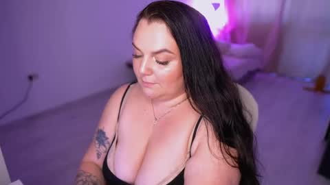 Snapshot of amalia_minkxx chatting on May 2026 12:43:02 PM amalia_minkxx online show from May 2026 12:43:02 PM