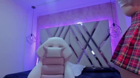 Snapshot of amalia_rosse_ chatting on March 2025 02:41:02 AM Amalia Im Back See you soon this January 7 at 10 pm Colombia time online show from March 2025 02:41:02 AM