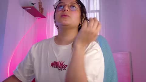 Snapshot of amalia_rosse_ chatting on November 2025 07:52:02 PM Amalia Im Back See you soon this January 7 at 10 pm Colombia time online show from November 2025 07:52:02 PM