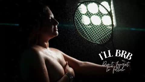 Snapshot of amalia_rosse_ chatting on December 2025 07:54:01 PM Amalia Im Back See you soon this January 7 at 10 pm Colombia time online show from December 2025 07:54:01 PM