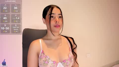 Snapshot of amaliaandrade chatting on April 2026 12:37:02 AM Amalia real MIA online show from April 2026 12:37:02 AM