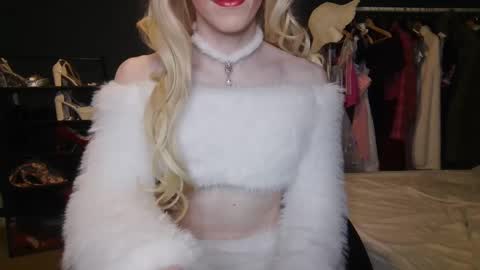 Snapshot of amaliecd chatting on January 2025 09:50:01 PM Amalie online show from January 2025 09:50:01 PM