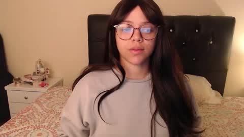 Snapshot of amand1_sweet chatting on January 2025 04:13:02 PM online show from January 2025 04:13:02 PM