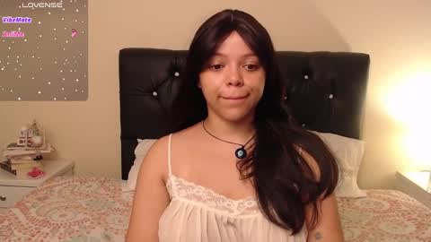 Snapshot of amand1_sweet chatting on February 2025 12:14:02 PM online show from February 2025 12:14:02 PM