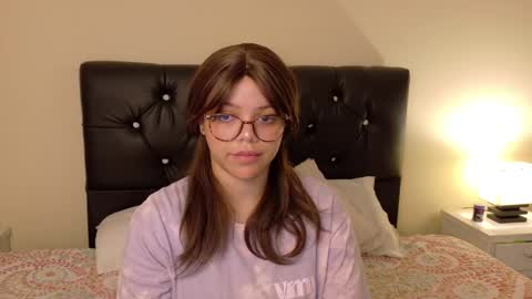 Snapshot of amand1_sweet chatting on February 2025 02:09:02 PM online show from February 2025 02:09:02 PM