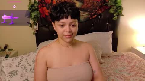 Snapshot of amand1_sweet chatting on September 2025 12:51:01 PM online show from September 2025 12:51:01 PM