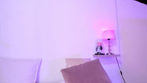 Luisa online show from March 2025 07:19:01 AM