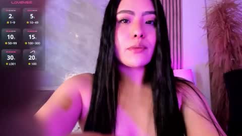 Luisa online show from October 2025 11:45:02 PM