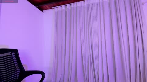 Luisa online show from May 2026 01:25:02 AM
