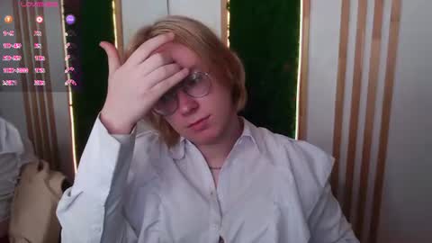 Snapshot of amanda_butlerr chatting on June 2026 11:59:02 AM Hi im Amanda online show from June 2026 11:59:02 AM