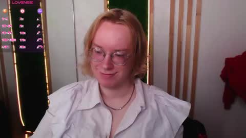 Snapshot of amanda_butlerr chatting on July 2026 01:50:02 PM Hi im Amanda online show from July 2026 01:50:02 PM