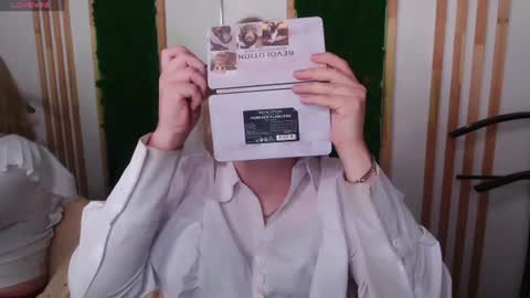 Snapshot of amanda_butlerr chatting on July 2026 12:09:01 PM Hi im Amanda online show from July 2026 12:09:01 PM