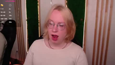Snapshot of amanda_butlerr chatting on July 2026 02:27:01 PM Hi im Amanda online show from July 2026 02:27:01 PM