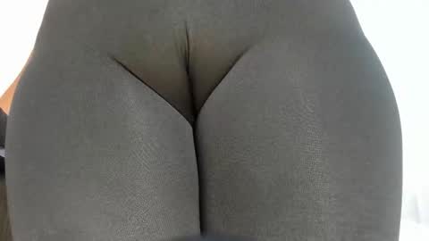 Amanda Marcuzzi  online show from November 2025 12:04:02 PM