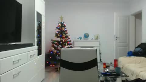 Anda .. online show from December 2025 09:55:02 PM