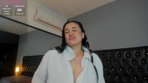 Snapshot of amanda_noir chatting on September 2025 04:01:01 AM amanda_noir online show from September 2025 04:01:01 AM