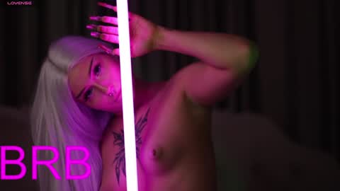 Snapshot of amandafarrell chatting on December 2024 12:31:01 PM Amanda Farrell online show from December 2024 12:31:01 PM